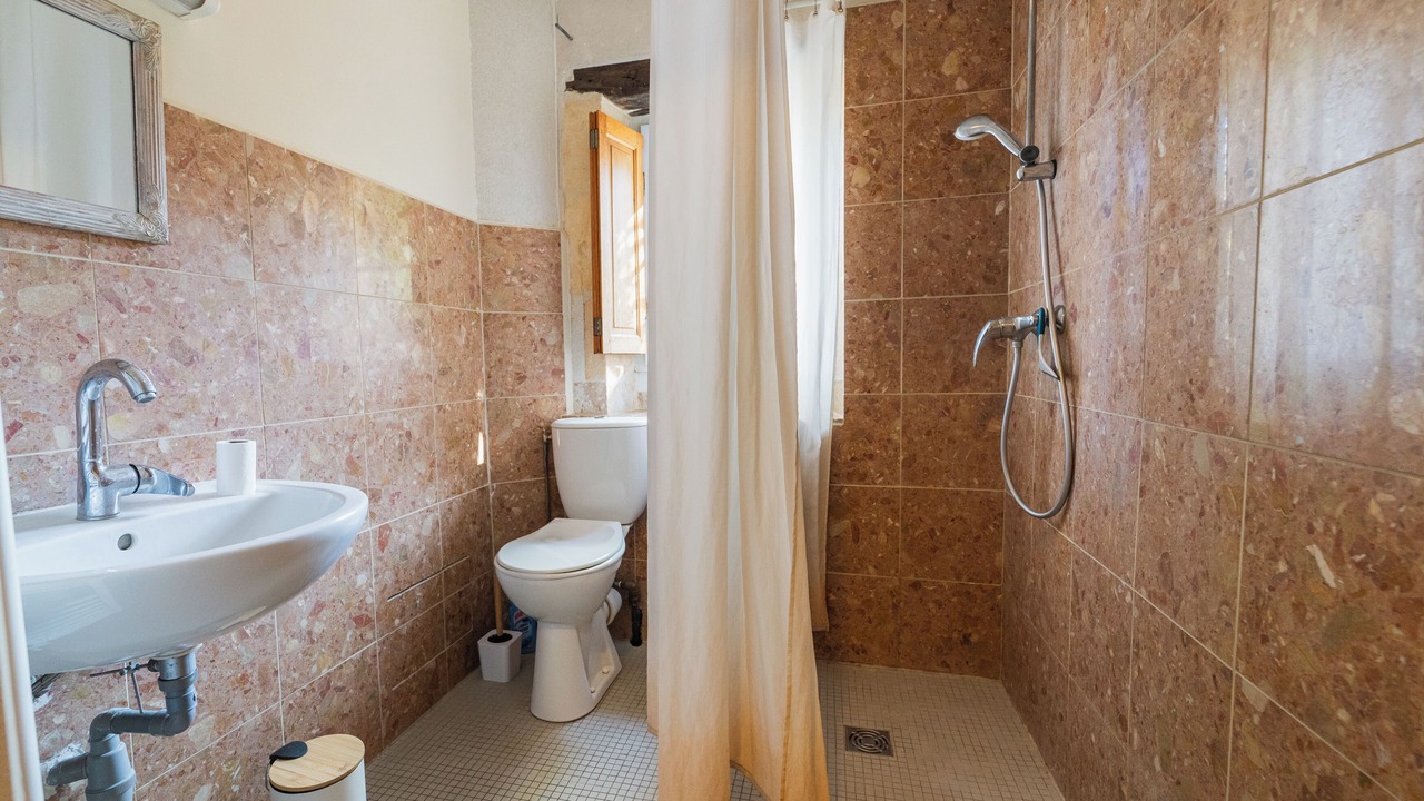 Photo of Bathroom in Bonneuil-Matours