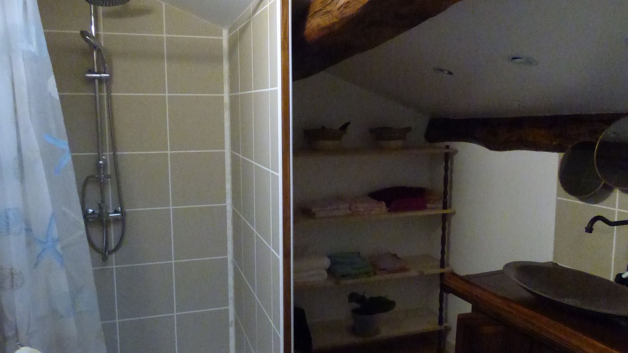 Photo of Bathroom in Coutras