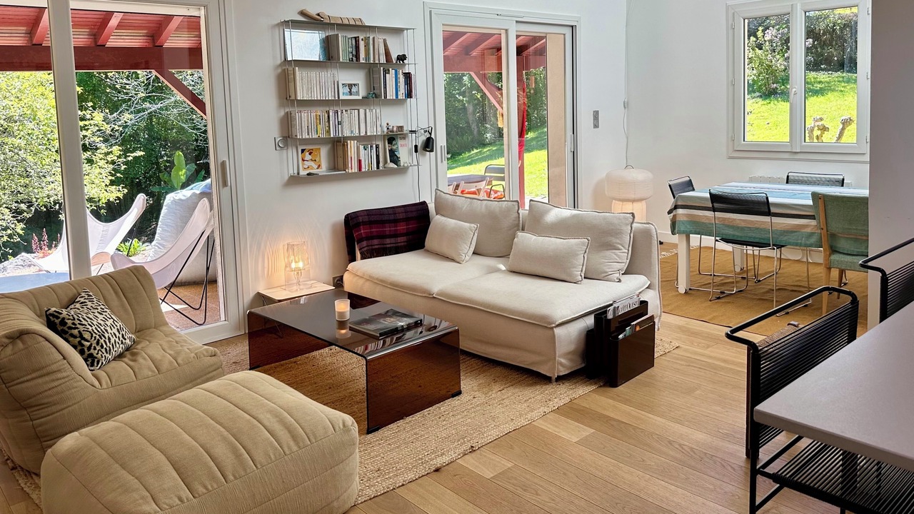 Photo of Livingroom in Arbonne