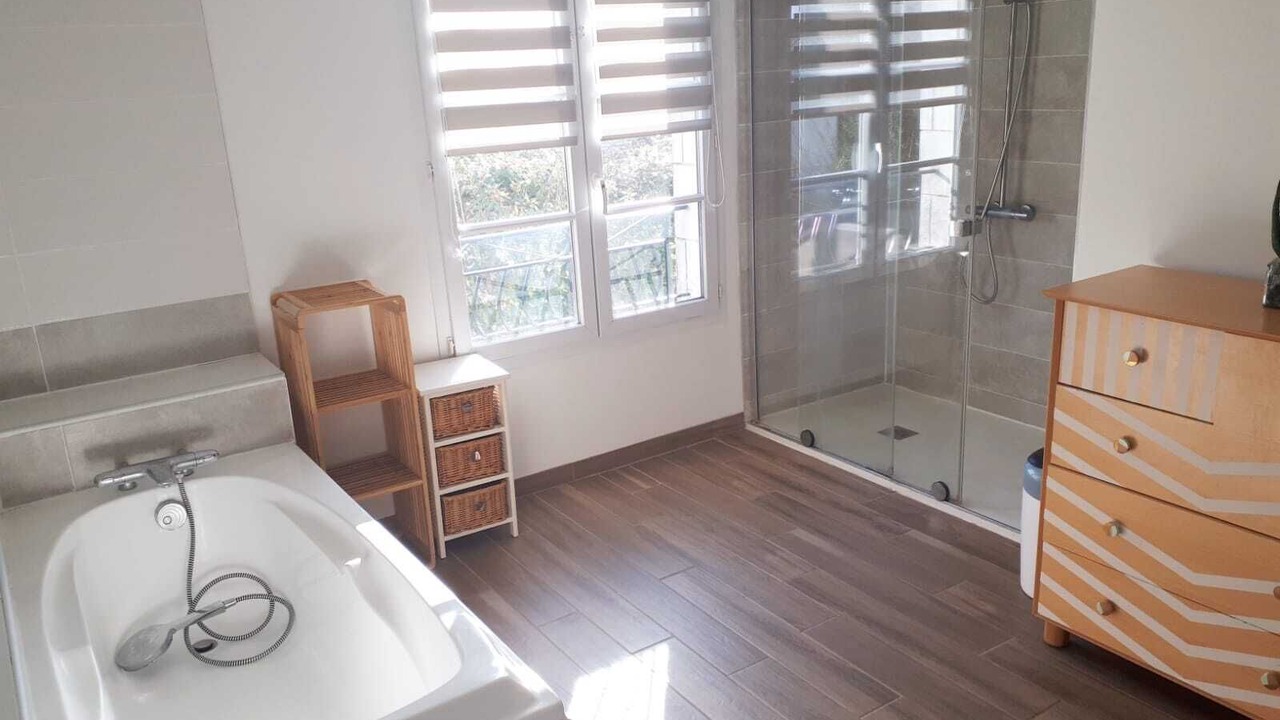 Photo of Bathroom in Verines