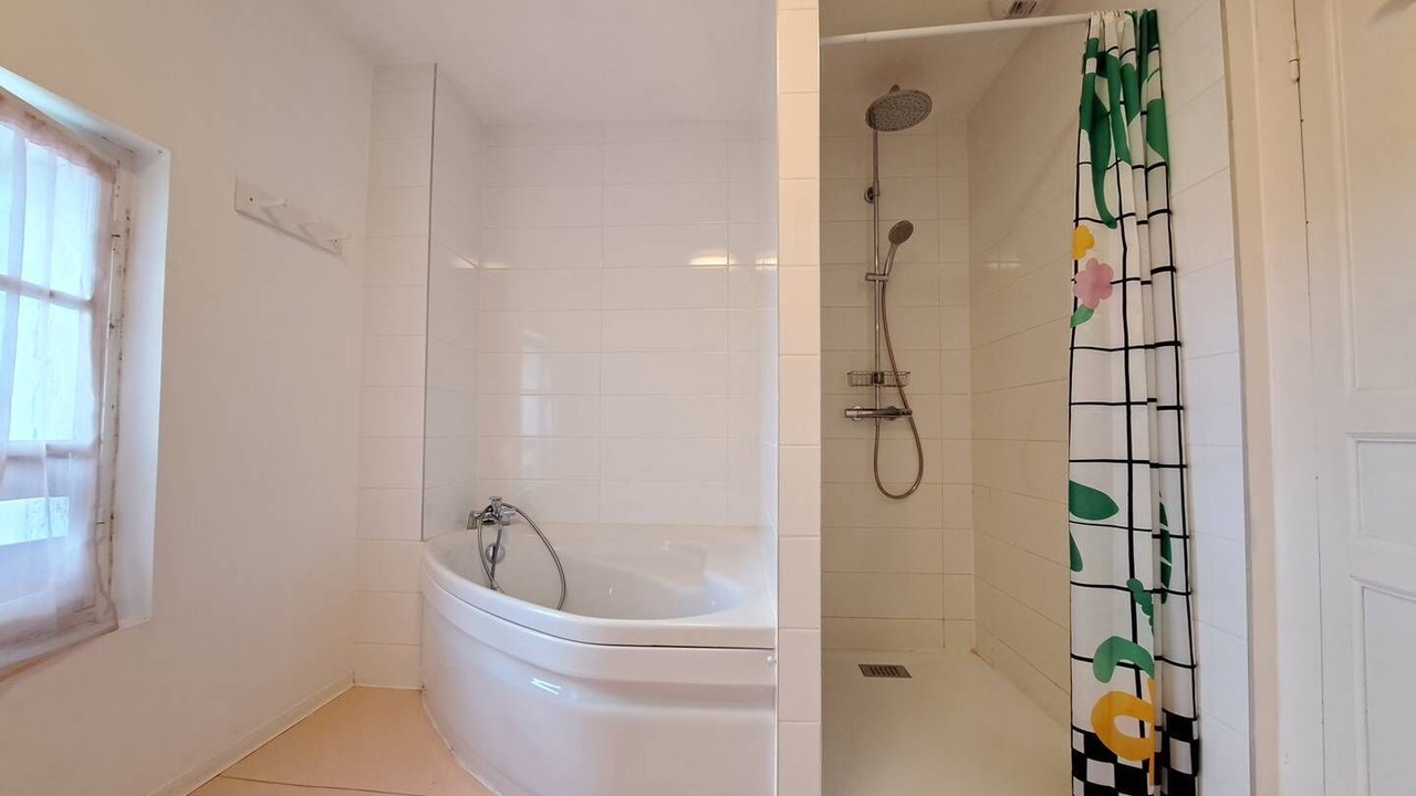 Photo of Bathroom in Levignacq