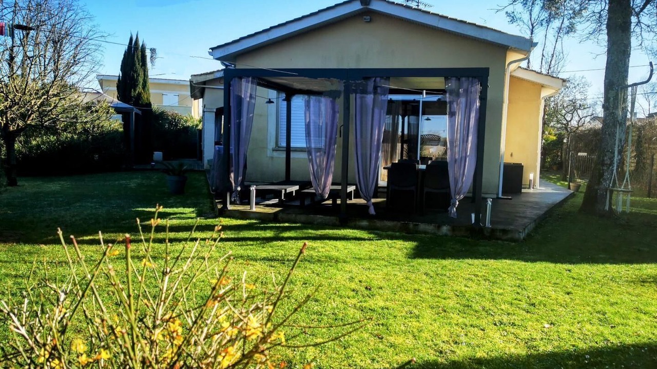 Photo of Patio Balcony in Saint-Laurent-de-Medoc