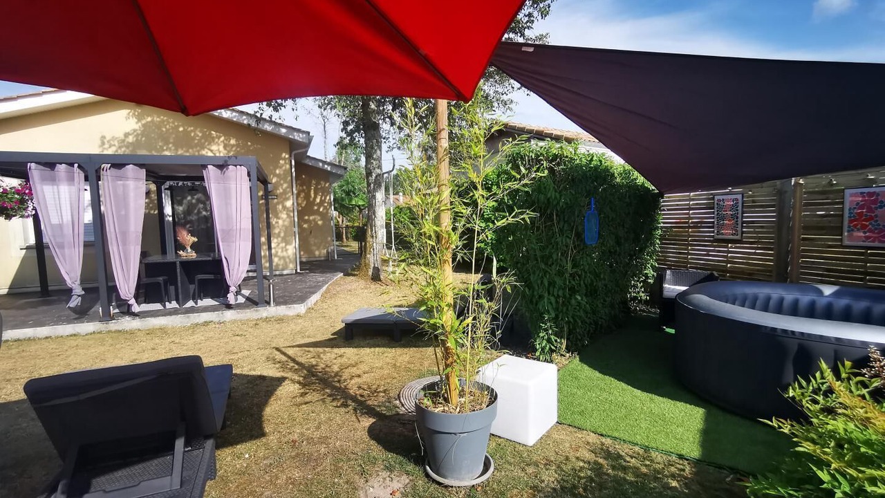 Photo of Patio Balcony in Saint-Laurent-de-Medoc