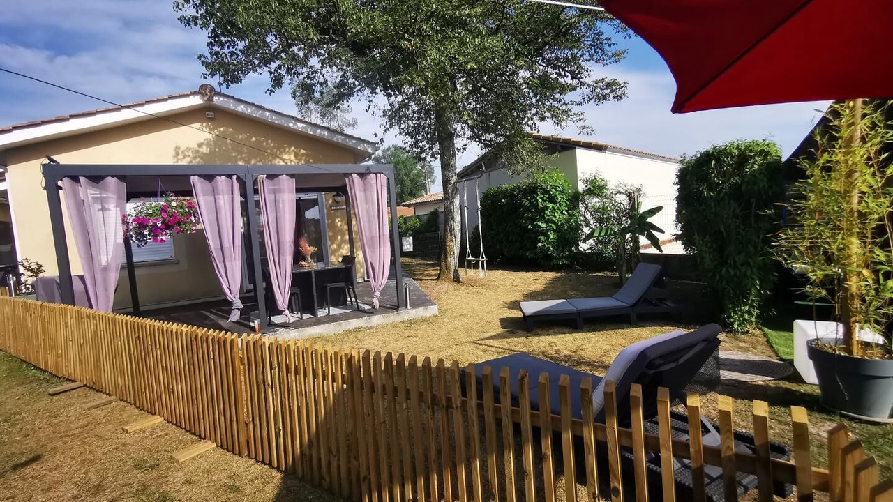 Photo of Patio Balcony in Saint-Laurent-de-Medoc
