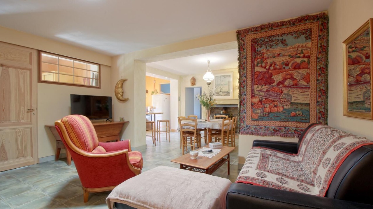 Photo of Livingroom in Guitres