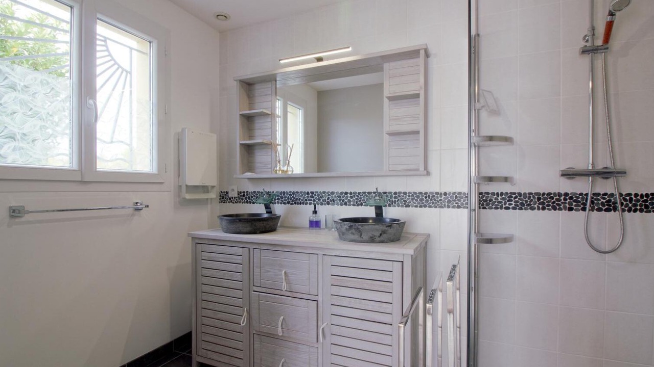 Photo of Bathroom in Marsas