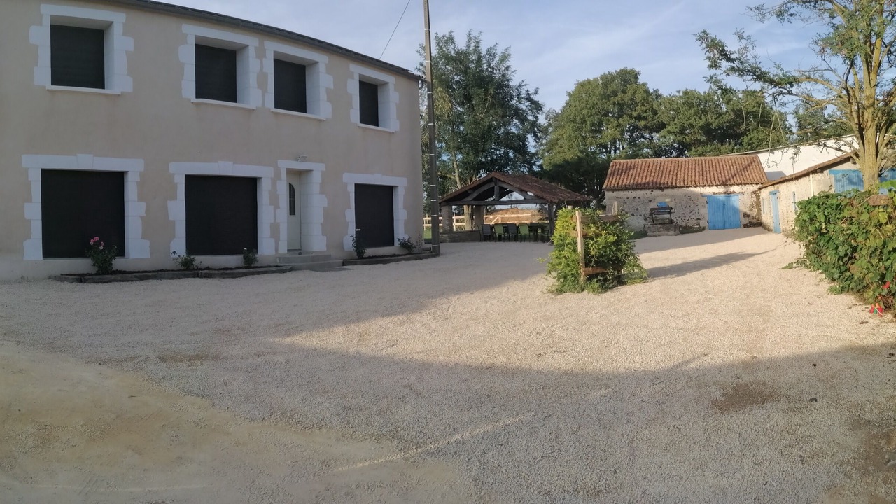 Photo of Outdoor in Chalandray