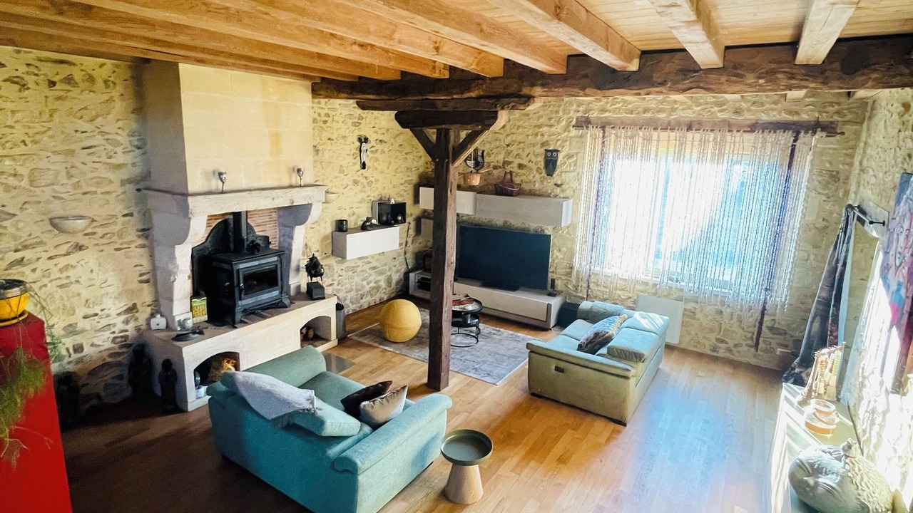 Photo of Livingroom in Saint-Sulpice-d'Excideuil
