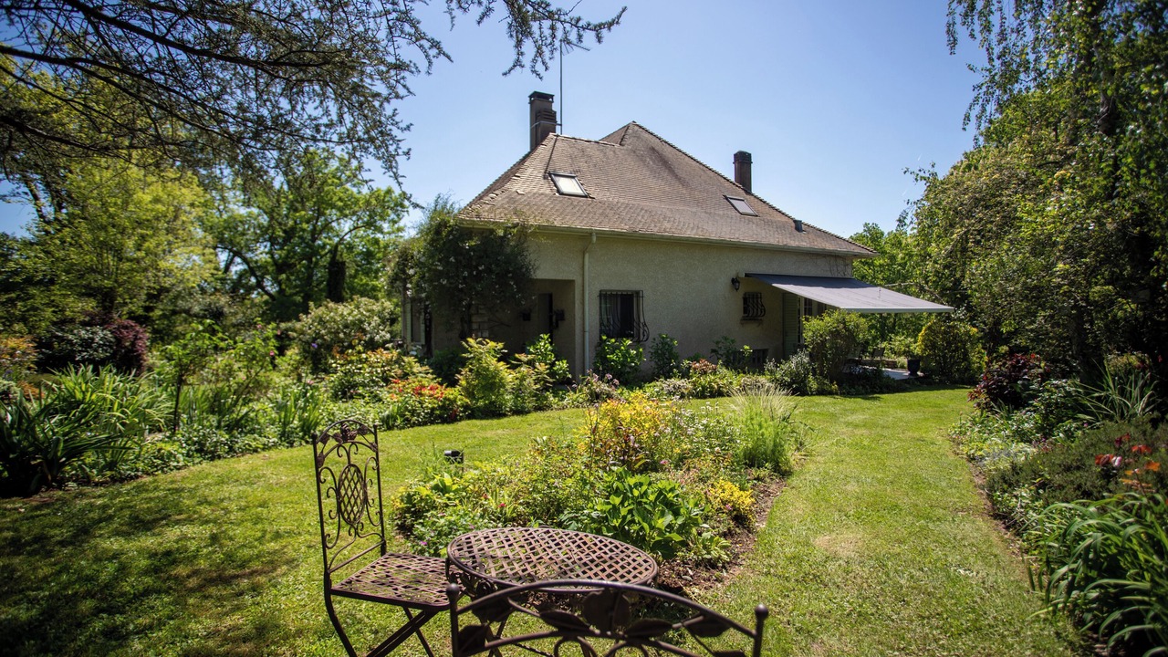 Photo of Outdoor in Habas