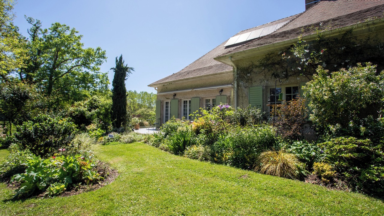 Photo of Outdoor in Habas