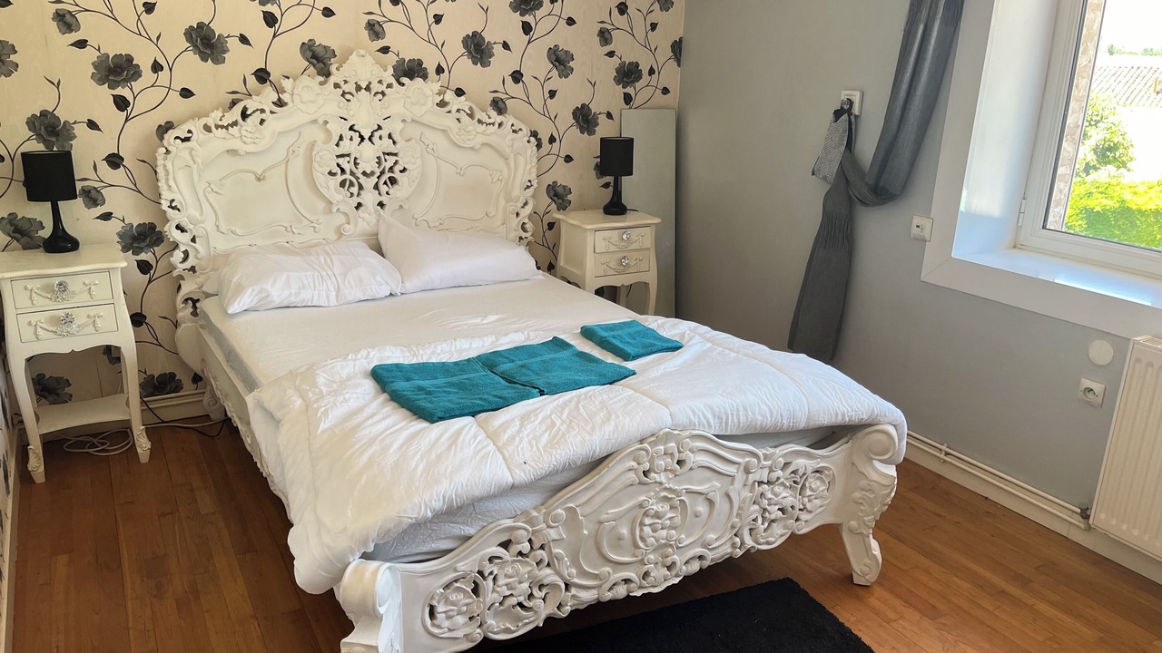 Photo of Bedroom in Asnieres-en-Poitou