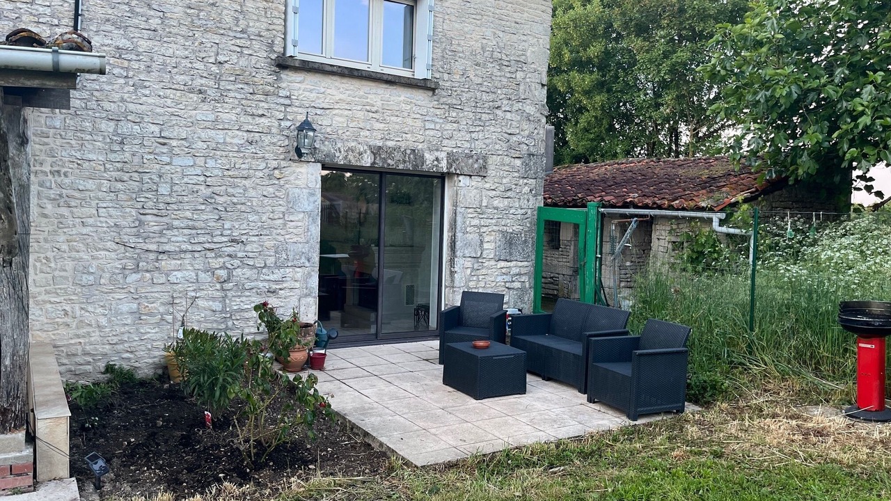 Photo of Patio Balcony in Asnieres-en-Poitou