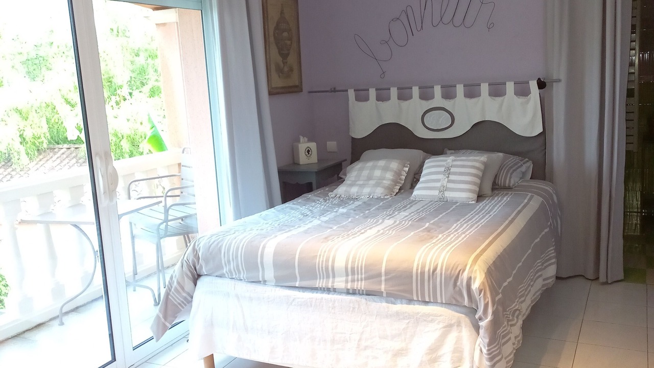 Photo of Bedroom in Saint-Remy