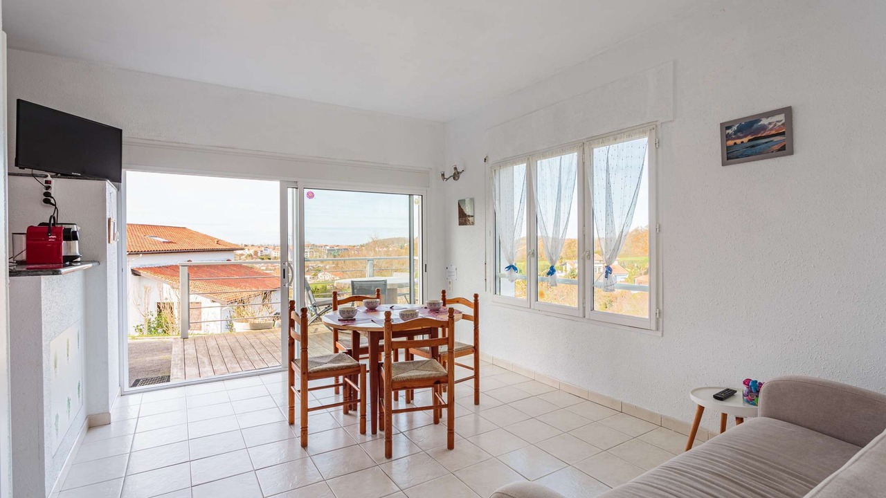 Photo of Livingroom in Behobie