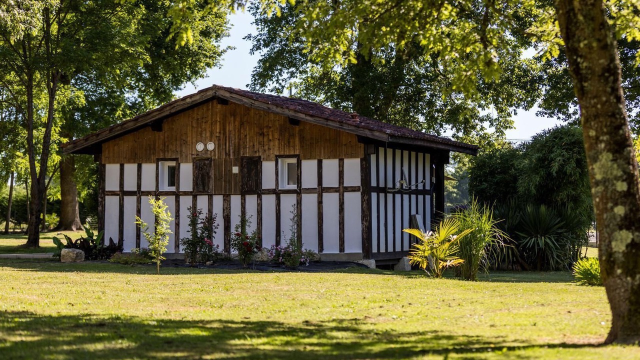 Photo of Outdoor in Lacquy