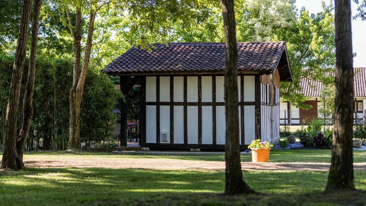 Photo of Outdoor in Lacquy