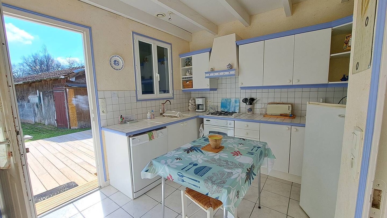 Photo of Kitchen in Mezos