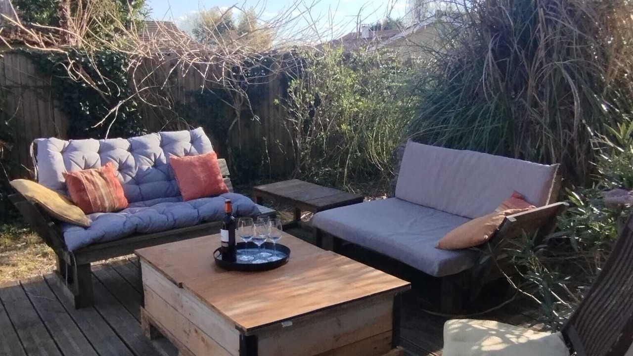 Photo of Patio Balcony in Saint-Medard-en-Jalles