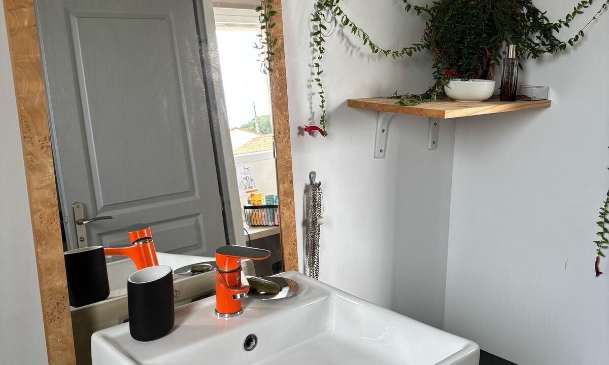 Photo of Bathroom in Saint-Medard-en-Jalles