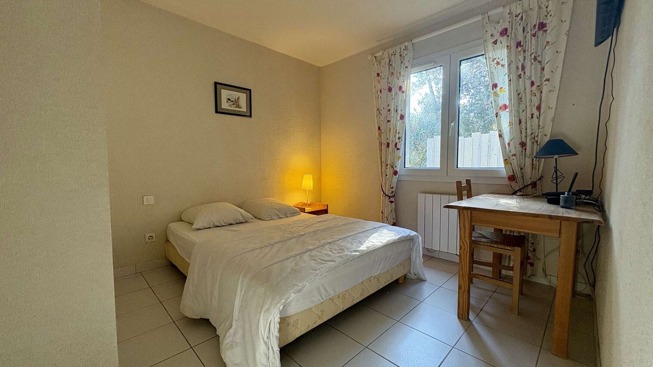 Photo of Bedroom in Boyardville