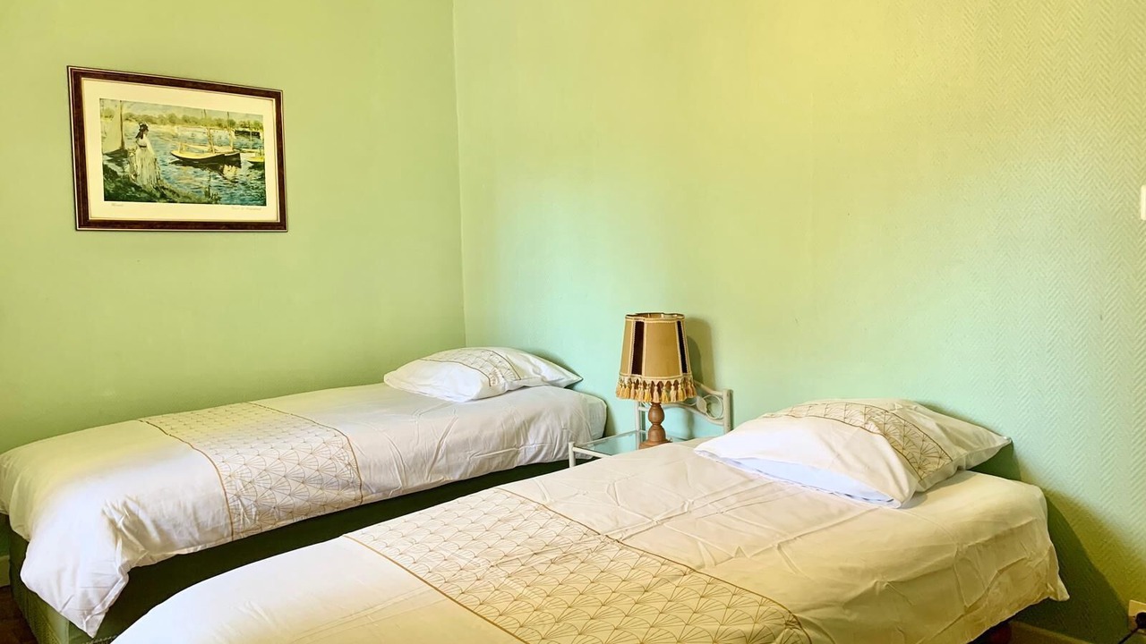 Photo of Bedroom in Saint-Julien-de-Lampon