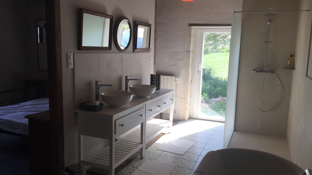 Photo of Bathroom in Montboyer