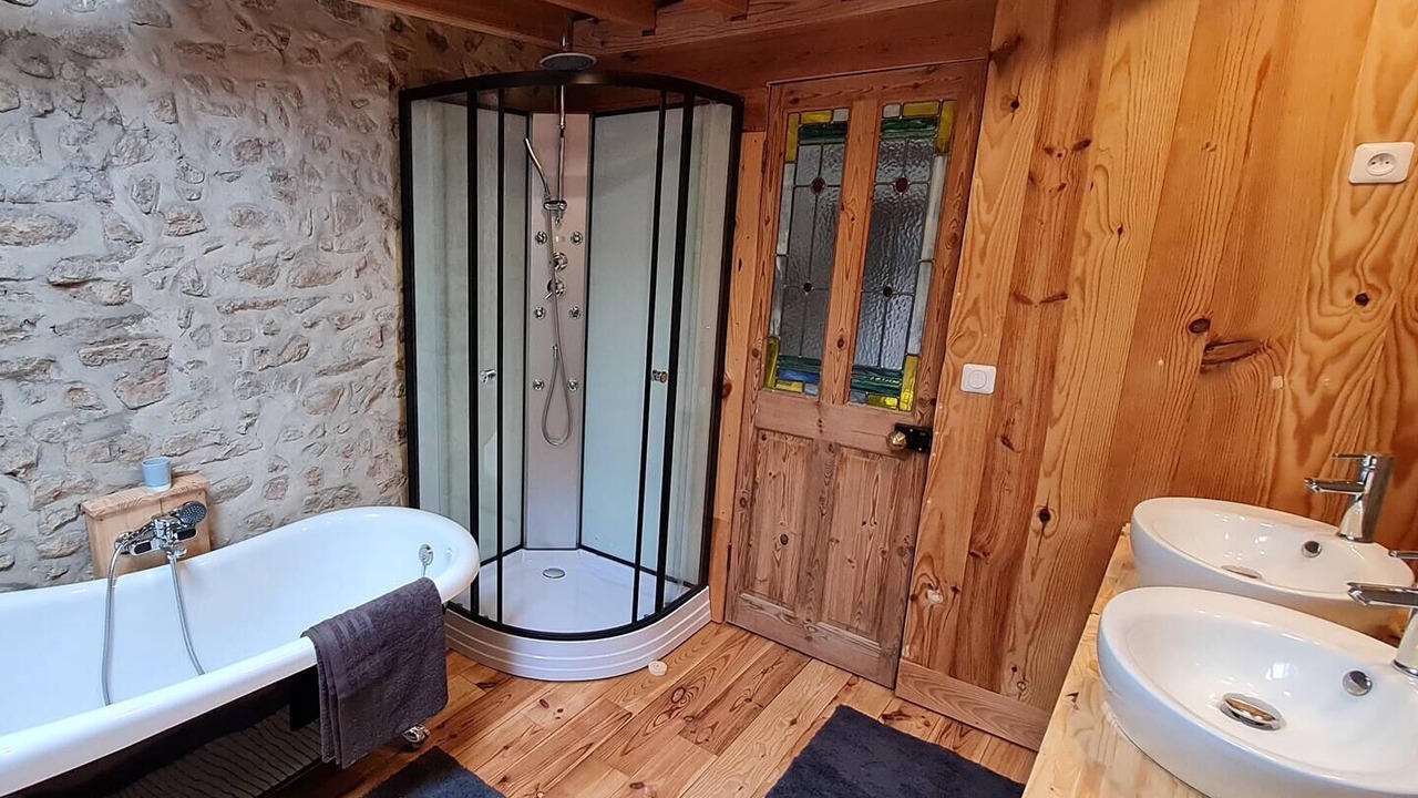 Photo of Bathroom in Lizieres