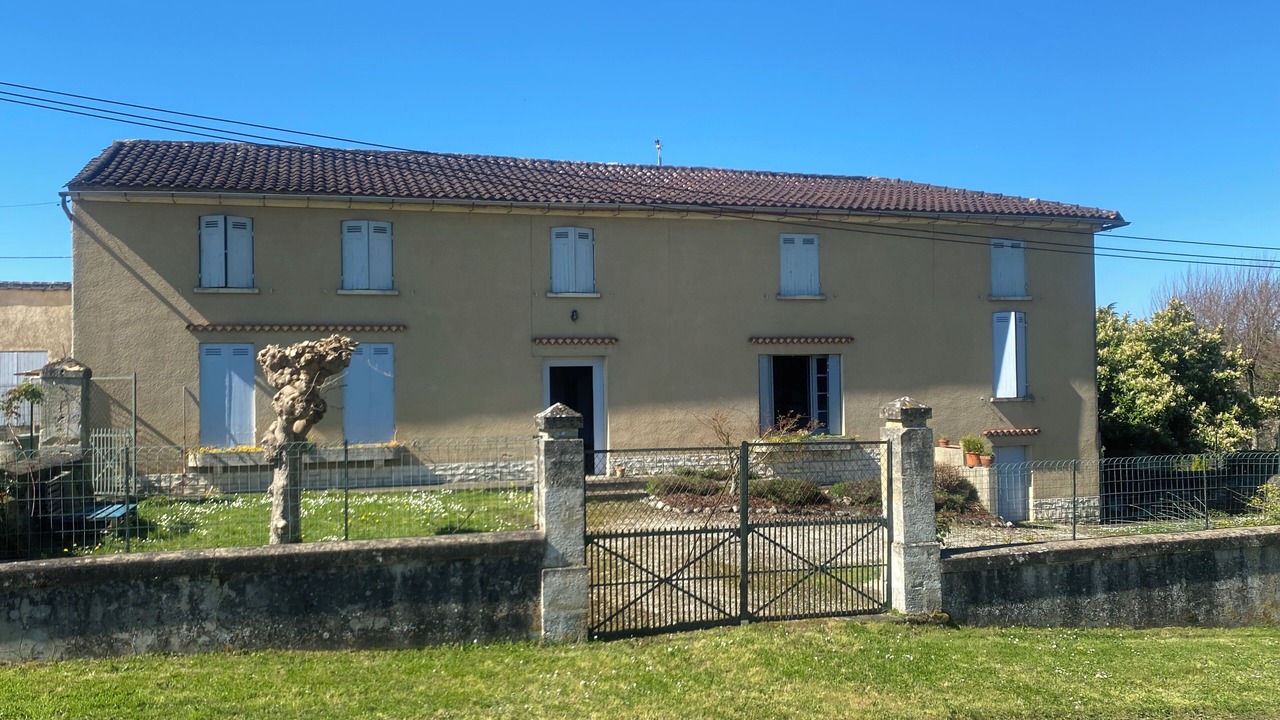 Photo of Outdoor in Saint-Jean-de-Blaignac