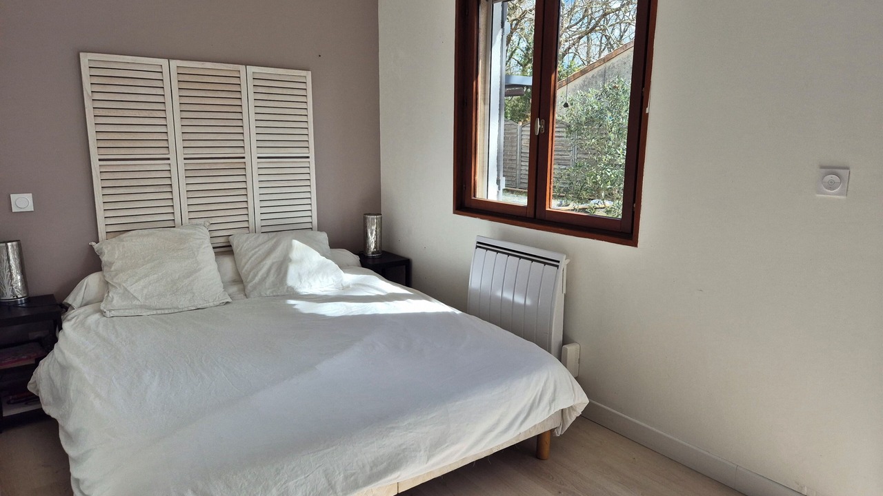 Photo of Bedroom in Saint-Medard-en-Jalles