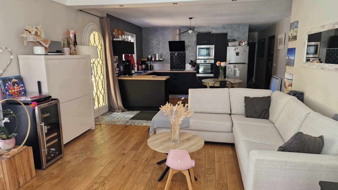 Photo of Livingroom in Saint-Medard-en-Jalles
