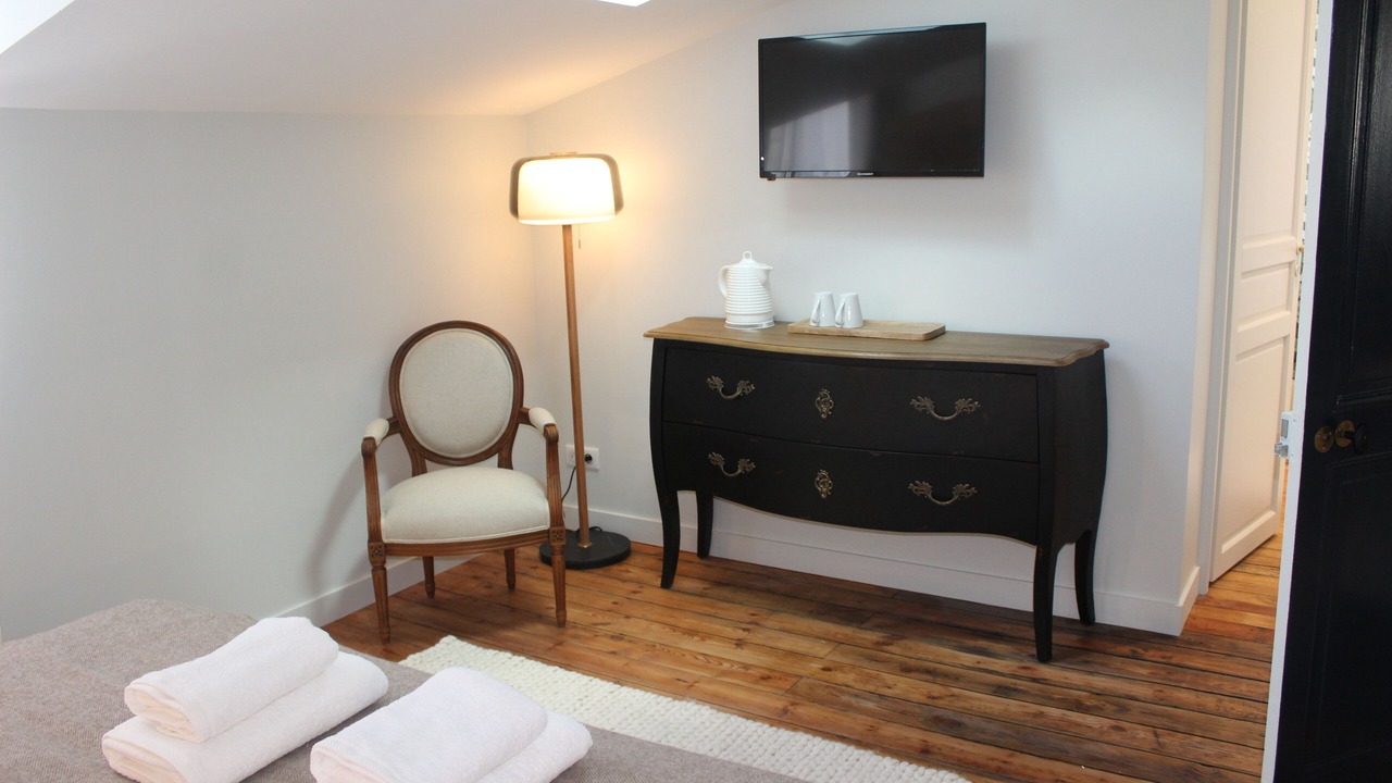 Photo of Bedroom in La Rochelle City Centre