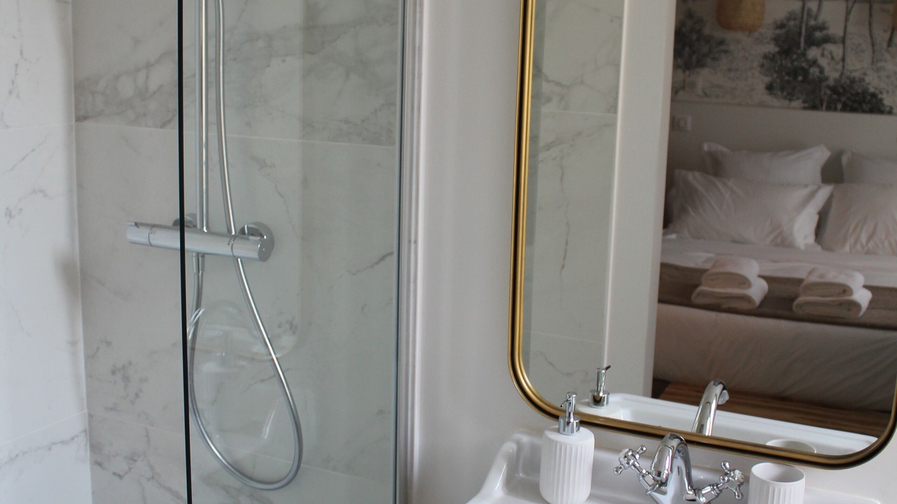 Photo of Bathroom in La Rochelle City Centre