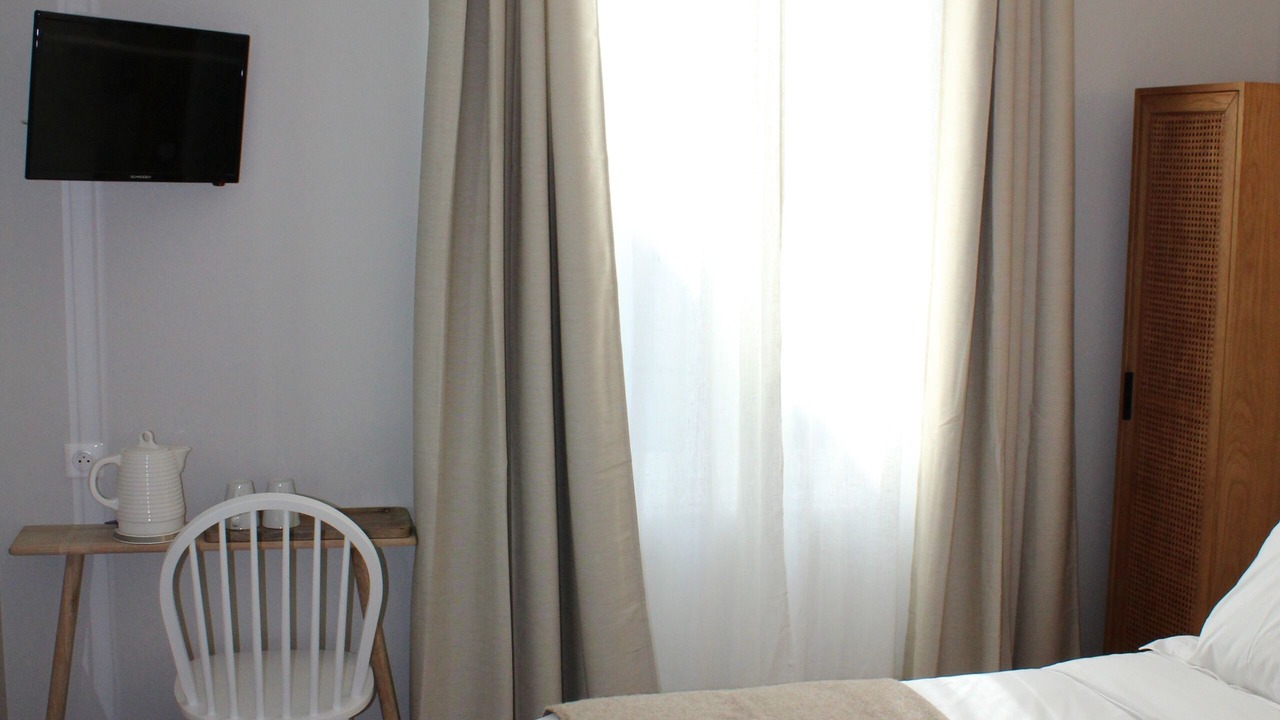 Photo of Bedroom in La Rochelle City Centre