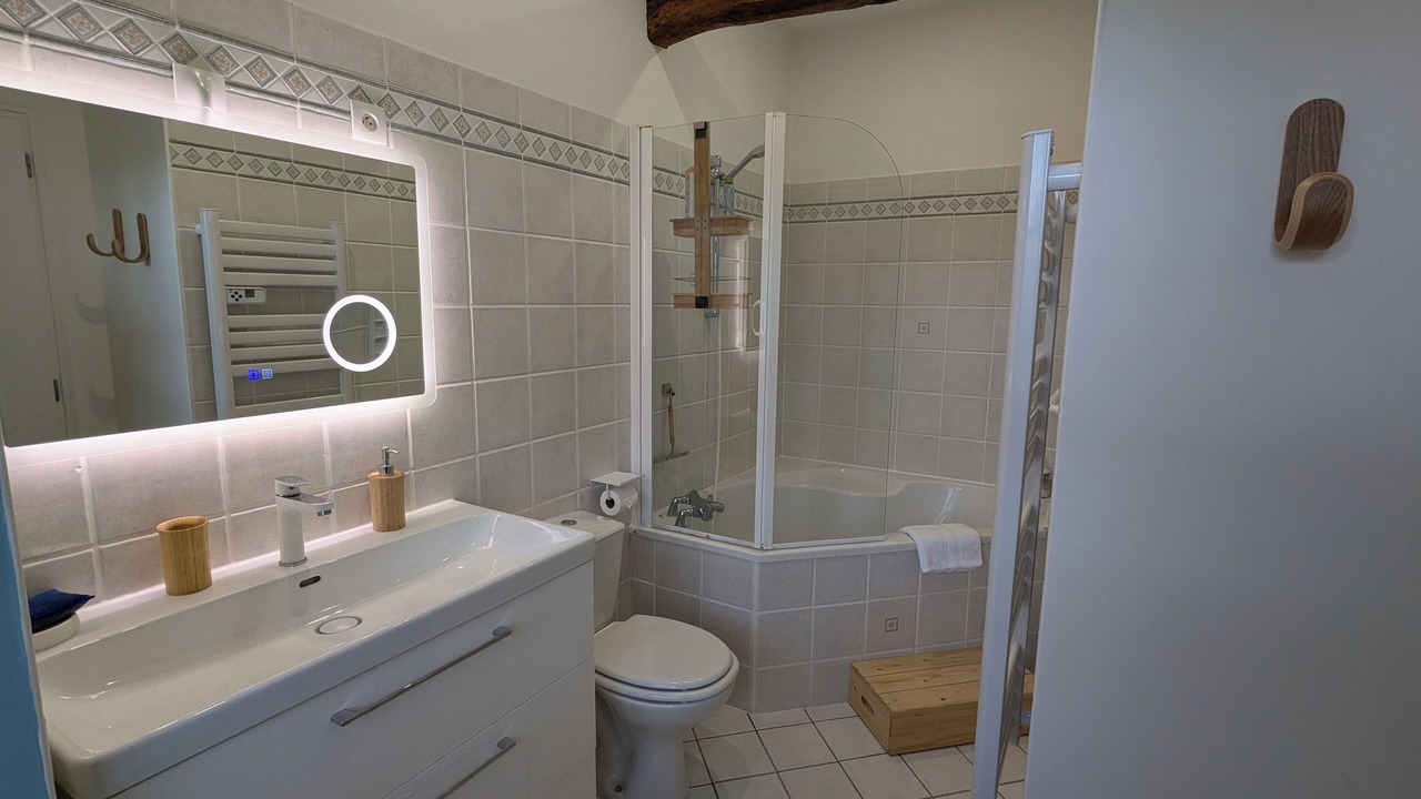 Photo of Bathroom in Chazelles