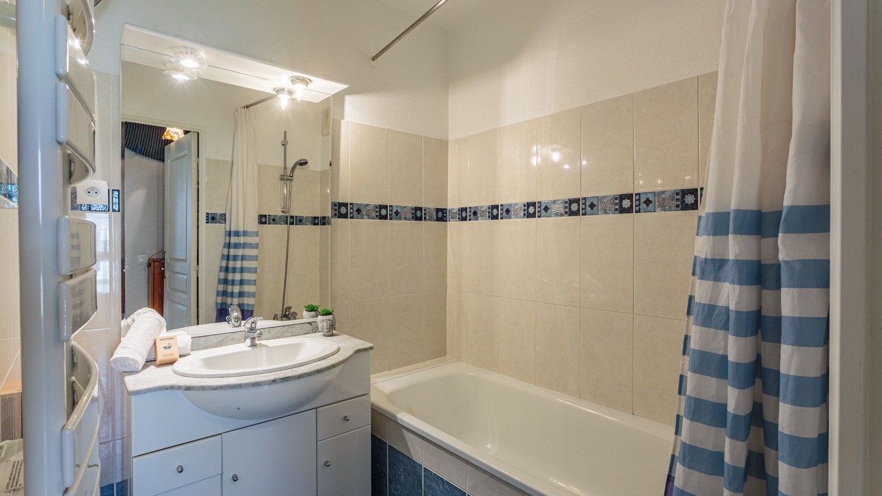 Photo of Bathroom in Bayonne