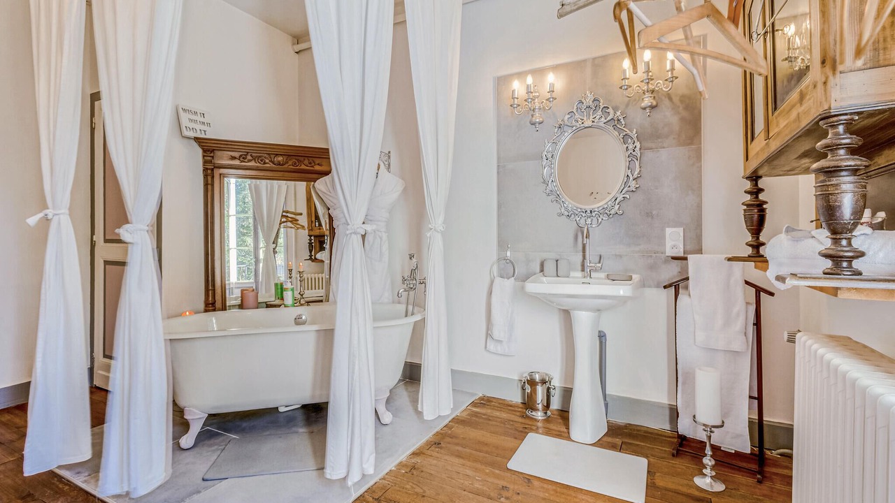 Photo of Bathroom in Arengosse