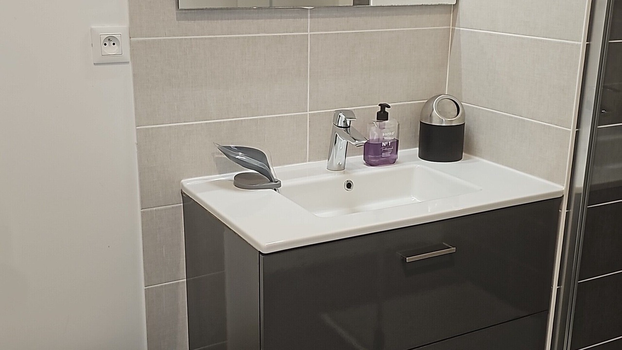 Photo of Bathroom in Bayonne