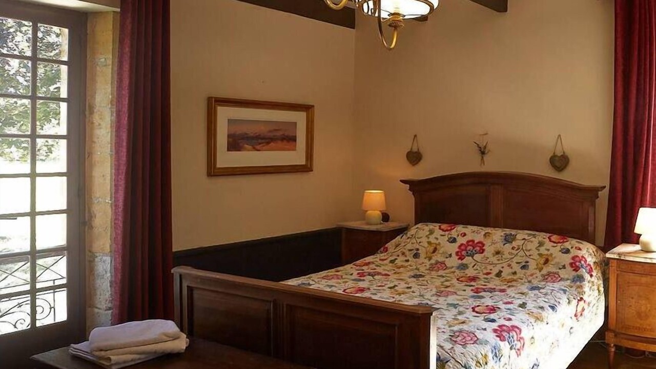 Photo of Bedroom in Saint-Cernin-de-Labarde