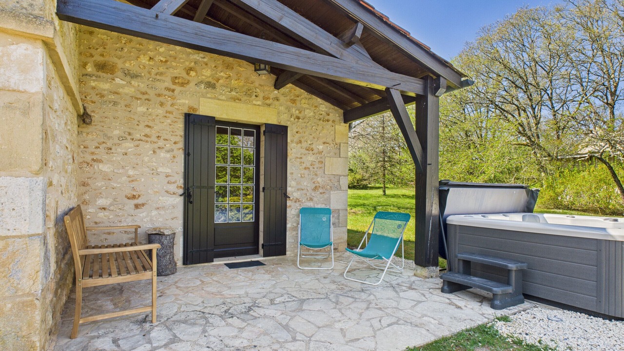 Photo of Patio Balcony in Mauzens-et-Miremont