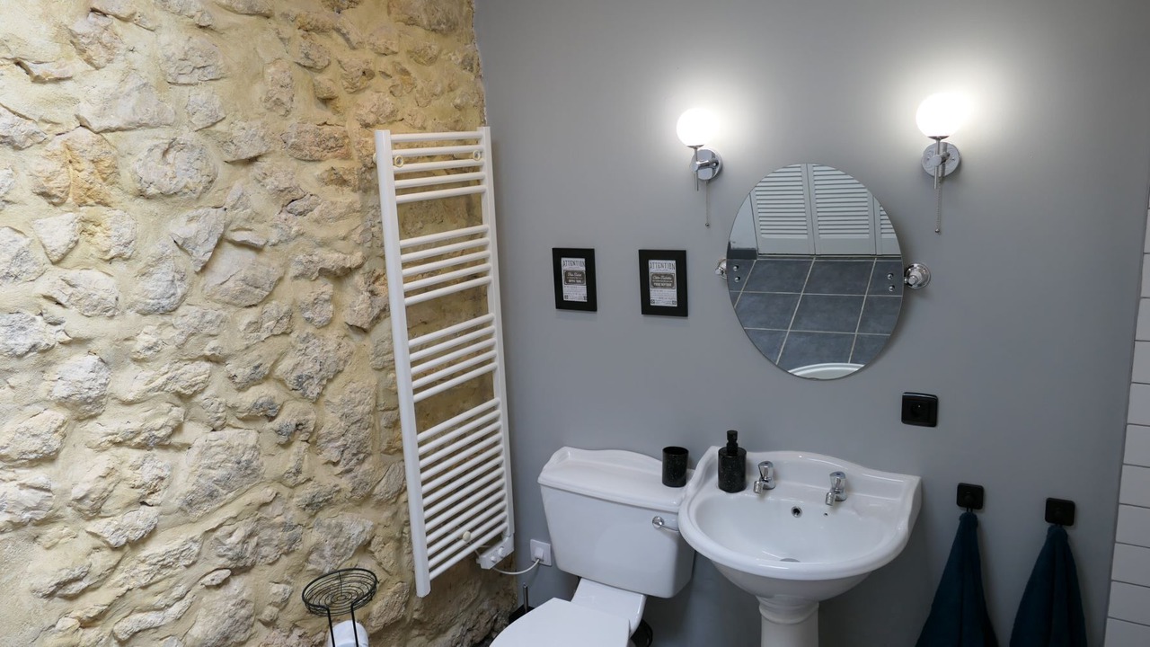 Photo of Bathroom in Sorges-et-Ligueux-en-Perigord