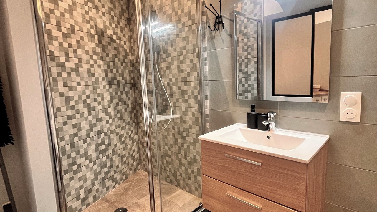 Photo of Bathroom in Cognac