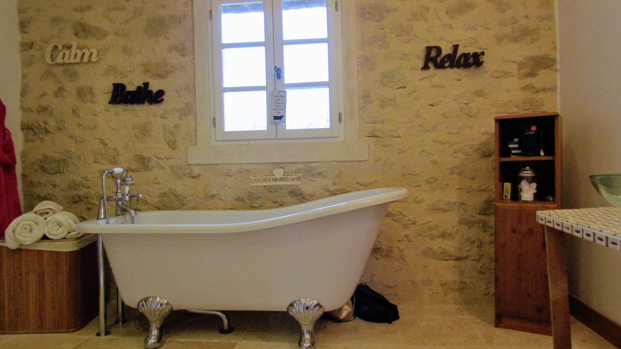 Photo of Bathroom in Armillac
