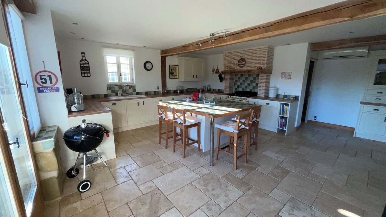 Photo of Kitchen in Armillac
