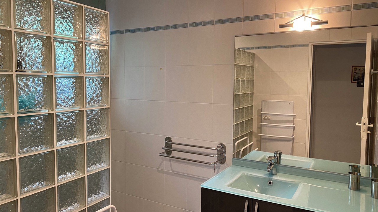 Photo of Bathroom in Taussat