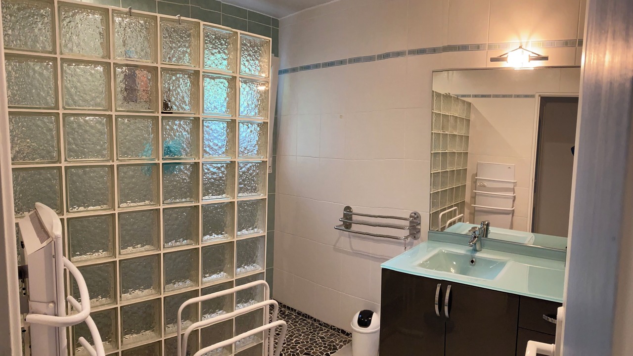 Photo of Bathroom in Taussat