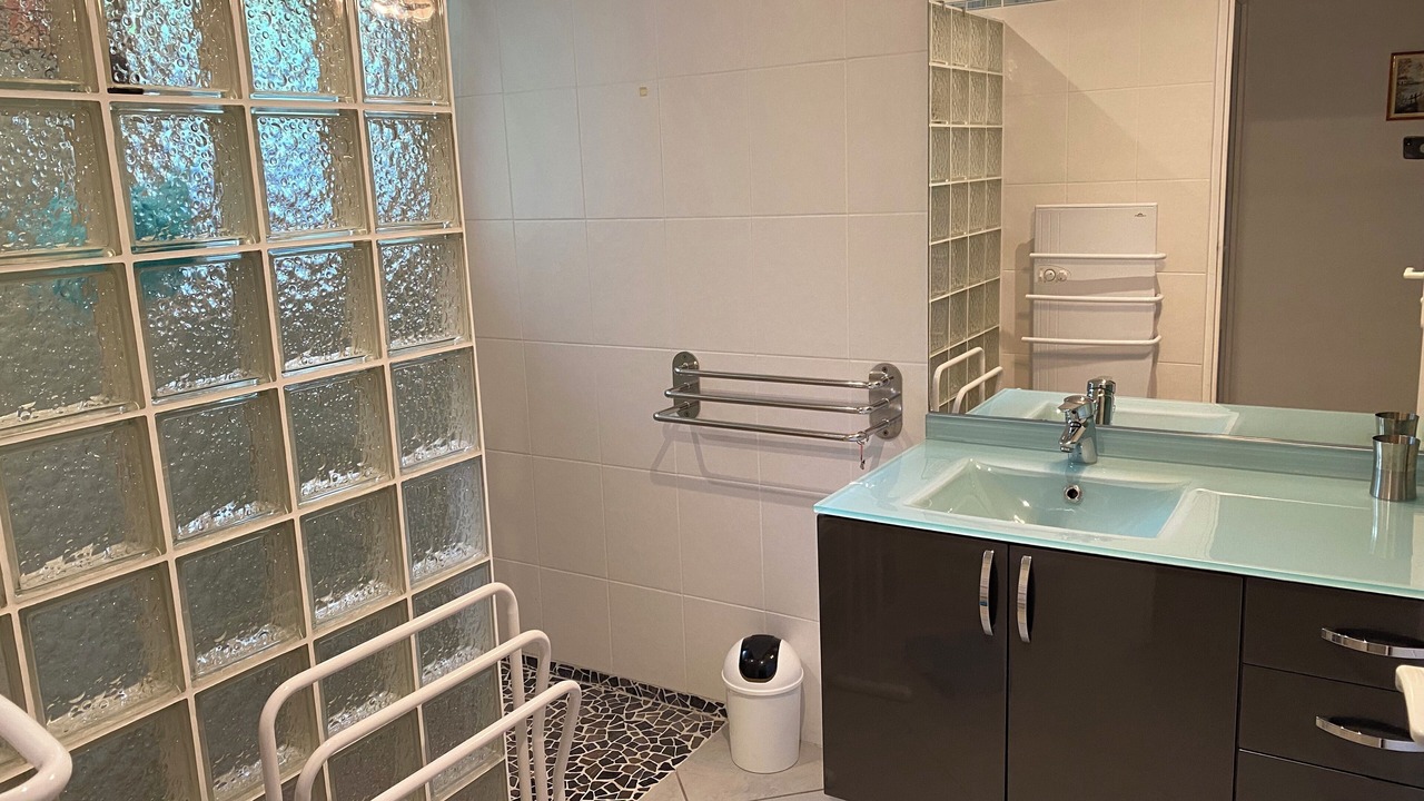 Photo of Bathroom in Taussat