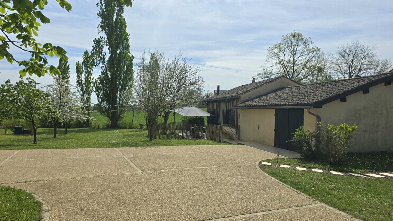 Photo of Others in Sainte-Sabine-Born