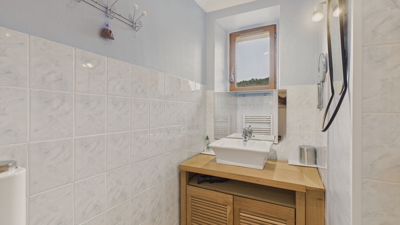Photo of Bathroom in Valojoulx