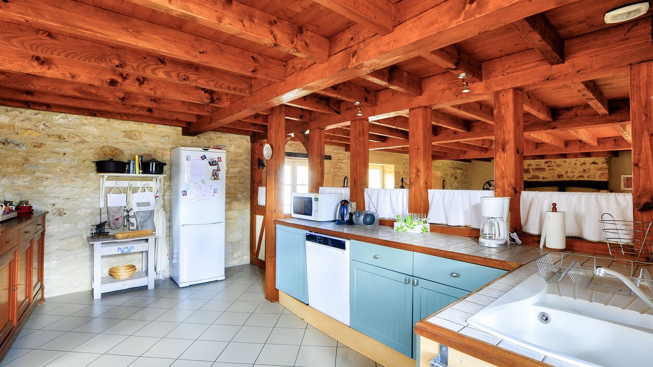 Photo of Kitchen in Saint-Leon-sur-Vezere