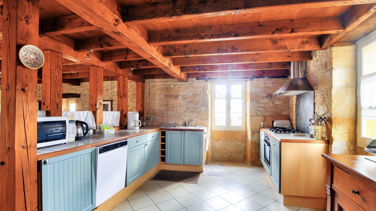 Photo of Kitchen in Saint-Leon-sur-Vezere